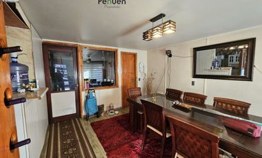 CASA 3D2B CON QUINCHO Y AIRE ACONDICIONADO BARRIO SANTA ELENA