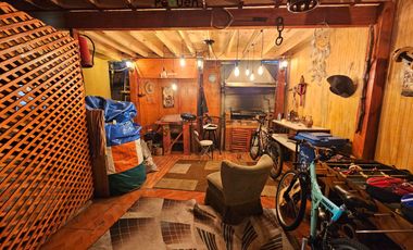 CASA 3D2B CON QUINCHO Y AIRE ACONDICIONADO BARRIO SANTA ELENA