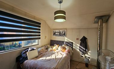 CASA 3D2B CON QUINCHO Y AIRE ACONDICIONADO BARRIO SANTA ELENA