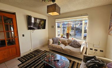 CASA 3D2B CON QUINCHO Y AIRE ACONDICIONADO BARRIO SANTA ELENA