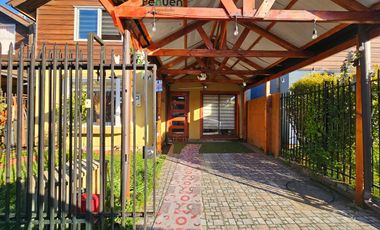 CASA 3D2B CON QUINCHO Y AIRE ACONDICIONADO BARRIO SANTA ELENA