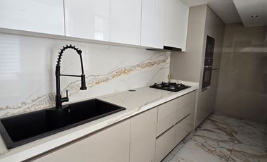 I. HOLZAPFEL #1145 | Moderna Casa 4D3B Jardín del Mar