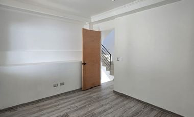 I. HOLZAPFEL #1145 | Moderna Casa 4D3B Jardín del Mar