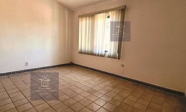 Casa en renta en Palmira con jardín privado