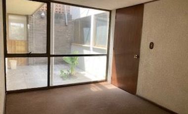 CASA EN VENTA EN LA COLONIA LA PAZ, UBICACIÓN MARAVILLOSA, IDEAL PARA REMODELAR PARA CONSULTORIOS, DEPARTAMENTOS, ACADEMIAS, NOTARÍAS, GIMNASIO, SPA,