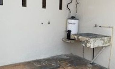 CASA EN VENTA EN LA COLONIA LA PAZ, UBICACIÓN MARAVILLOSA, IDEAL PARA REMODELAR PARA CONSULTORIOS, DEPARTAMENTOS, ACADEMIAS, NOTARÍAS, GIMNASIO, SPA,