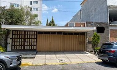 CASA EN VENTA EN LA COLONIA LA PAZ, UBICACIÓN MARAVILLOSA, IDEAL PARA REMODELAR PARA CONSULTORIOS, DEPARTAMENTOS, ACADEMIAS, NOTARÍAS, GIMNASIO, SPA,