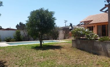 EN VENTA AMPLIA Y HERMOSA CASA EN VALLENAR, QUINTA VALLE. SECTOR RESIDENCIAL.