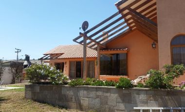 EN VENTA AMPLIA Y HERMOSA CASA EN VALLENAR, QUINTA VALLE. SECTOR RESIDENCIAL.
