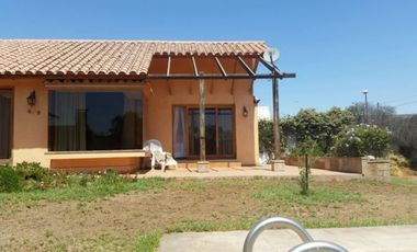 EN VENTA AMPLIA Y HERMOSA CASA EN VALLENAR, QUINTA VALLE. SECTOR RESIDENCIAL.