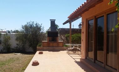 EN VENTA AMPLIA Y HERMOSA CASA EN VALLENAR, QUINTA VALLE. SECTOR RESIDENCIAL.