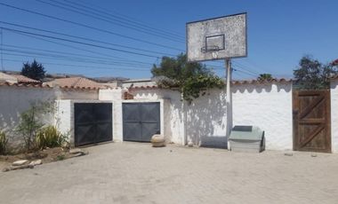 EN VENTA AMPLIA Y HERMOSA CASA EN VALLENAR, QUINTA VALLE. SECTOR RESIDENCIAL.