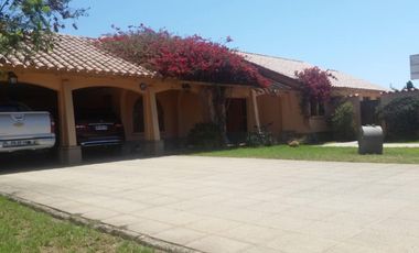 EN VENTA AMPLIA Y HERMOSA CASA EN VALLENAR, QUINTA VALLE. SECTOR RESIDENCIAL.