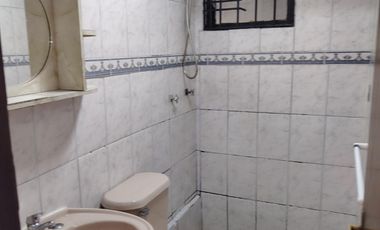 CASA EN PARADERO 7 y 1/2 A CUADRAS DE PAJARITOS Y METRO LAS PARCELAS y LAGUNA SUR