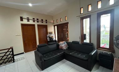 RUMAH DIJUAL DEKAT LUWES KARTASURA SOLO BARAT