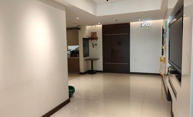 For Sale or Rent in Binondo (Premium) Condo: Sky Residences 4 Bedrooms w/ balcony 192sqm  1 Unit per Floor Furnished Plus 1 Parking  Near Chinese Scho