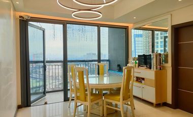 For Sale or Rent in Binondo (Premium) Condo: Sky Residences 4 Bedrooms w/ balcony 192sqm  1 Unit per Floor Furnished Plus 1 Parking  Near Chinese Scho