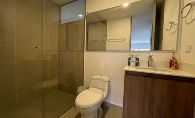 ARRIENDO APARTAMENTO EN EL POBLADO / MEDELLIN, CIUDAD DEL RÍO