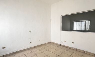 Venta de Oficina/Bodega comercial en Col. Pablo A de la Garza, atrás de Cintermex