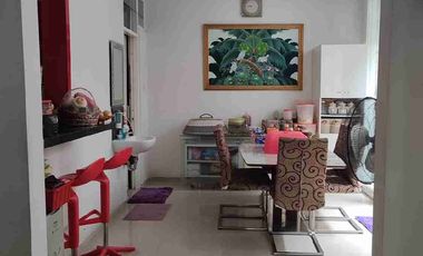 ‼️Termurah Dikelasnya‼️ Rumah Semi Furnished di Kawasan Elite THE GAYUNGSARI dekat Central Park