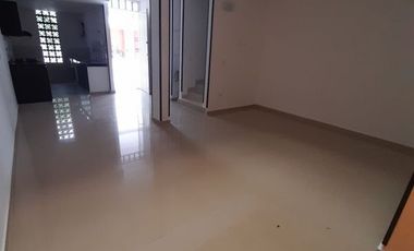 SE ALQUILA CASA EN CIUDAD SANTA BARBARA PALMIRA