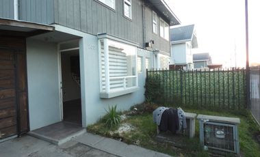 Se arrienda casa de 2 pisos Condominio Brisas San Pedro de la Costa