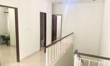 Rumah Disewakan Semi Furnished Di Area Pejaten Barat Dekat Kemang dan Mampang