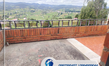 Vendo Casa con Terreno Sector El Verde, Tarqui, Cuenca, Ecuador