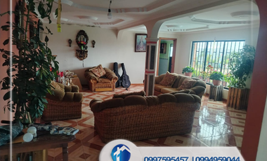 Vendo Casa con Terreno Sector El Verde, Tarqui, Cuenca, Ecuador