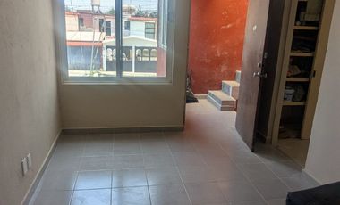 Casa Dúplex REMODELADA con 3 recámaras