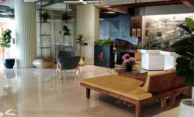 Disewakan/jual Unit Perkantoran Dengan Furnish Mewah The Royal 55 Royal Residence Surabaya