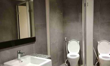 Disewakan/jual Unit Perkantoran Dengan Furnish Mewah The Royal 55 Royal Residence Surabaya