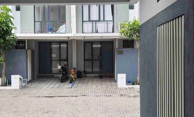 Dijual / Disewakan Rumah 3 Lantai Full Furnishdi Serenade Royal Residence