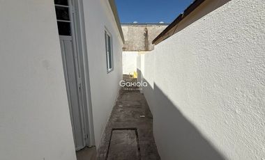 Se RENTA Casa ubicada en Privada con acceso controlado, Col. Humaya, a unos metros del boulevard