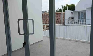 Rumah Baru Scandinavian Taman Belakang Luas Komplek Premium Di Antapani Bandung