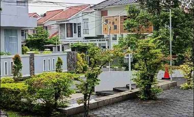 Rumah Baru Scandinavian Taman Belakang Luas Komplek Premium Di Antapani Bandung