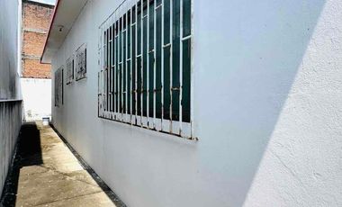 CASA EN RENTA. DE UN NIVEL