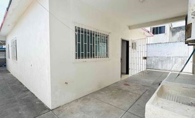 CASA EN RENTA. DE UN NIVEL