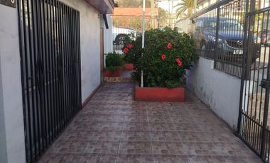 VENDEMOS CASA ESQUINA PLAYA BLANCA, 250m2 terreno, Antofagasta