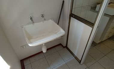 Dpto. 2 Dorm / 1 Baño / 1 Bod.- Barrio República, Santiago.-