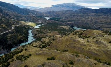 Campo en venta colindante al Río Baker de 104 hectáreas