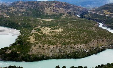 Campo en venta colindante al Río Baker de 104 hectáreas