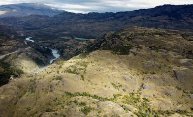 Campo en venta colindante al Río Baker de 104 hectáreas