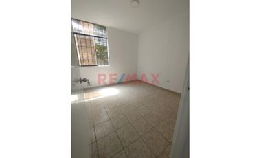 Venta De Departamento En 1Er Piso Urb.Tallanes//ID: 1181510