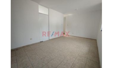 Venta De Departamento En 1Er Piso Urb.Tallanes//ID: 1181510