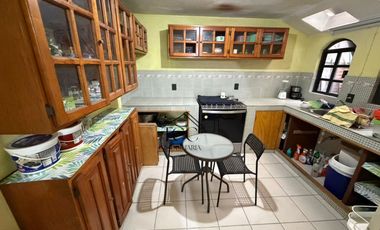 SE RENTA HABITACION SEMI AMUEBLADA CON SERVICIOS INCLUIDOS