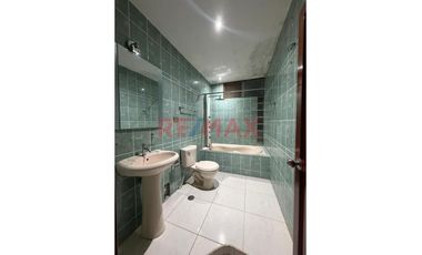 Venta De Departamento En 3Er Piso En Urb.Laguna Del Chipe//ID: 1176243