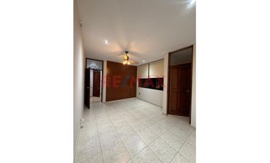 Venta De Departamento En 3Er Piso En Urb.Laguna Del Chipe//ID: 1176243