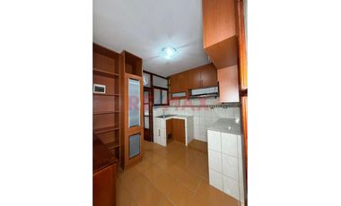 Venta De Departamento En 3Er Piso En Urb.Laguna Del Chipe//ID: 1176243