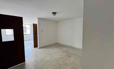 SE VENDE ANTIGUO Y AMPLIO APTO